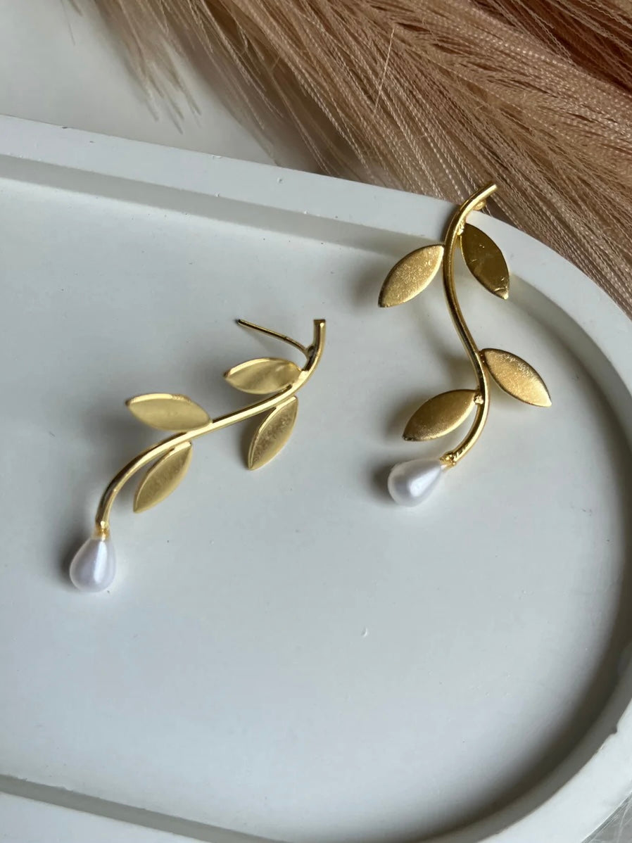 Trendy Leaf Golden Brass Earrings DB-BR1200Z