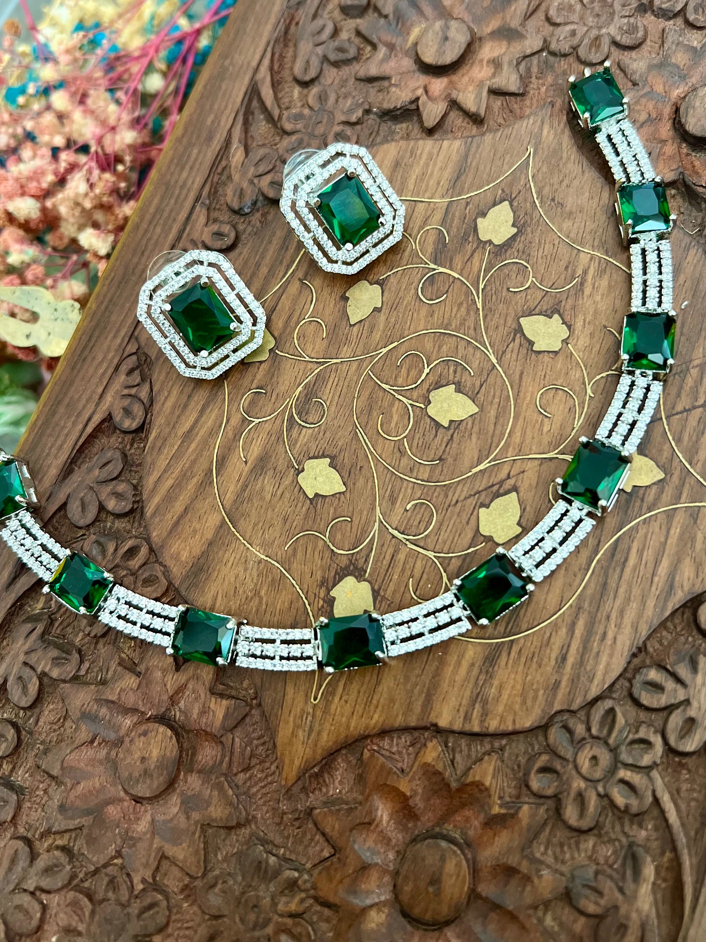 Sakhi Square Line Zircon Green Necklace DB-AD11463Z3